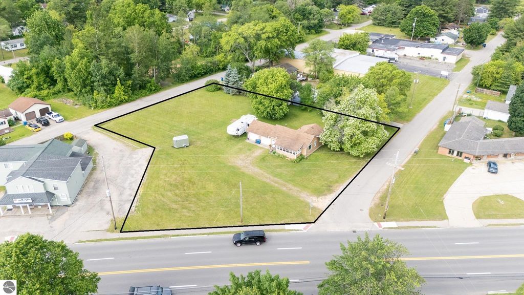 Photo of 103 Beech, Houghton Lake, MI 48629 (MLS # 1935817)