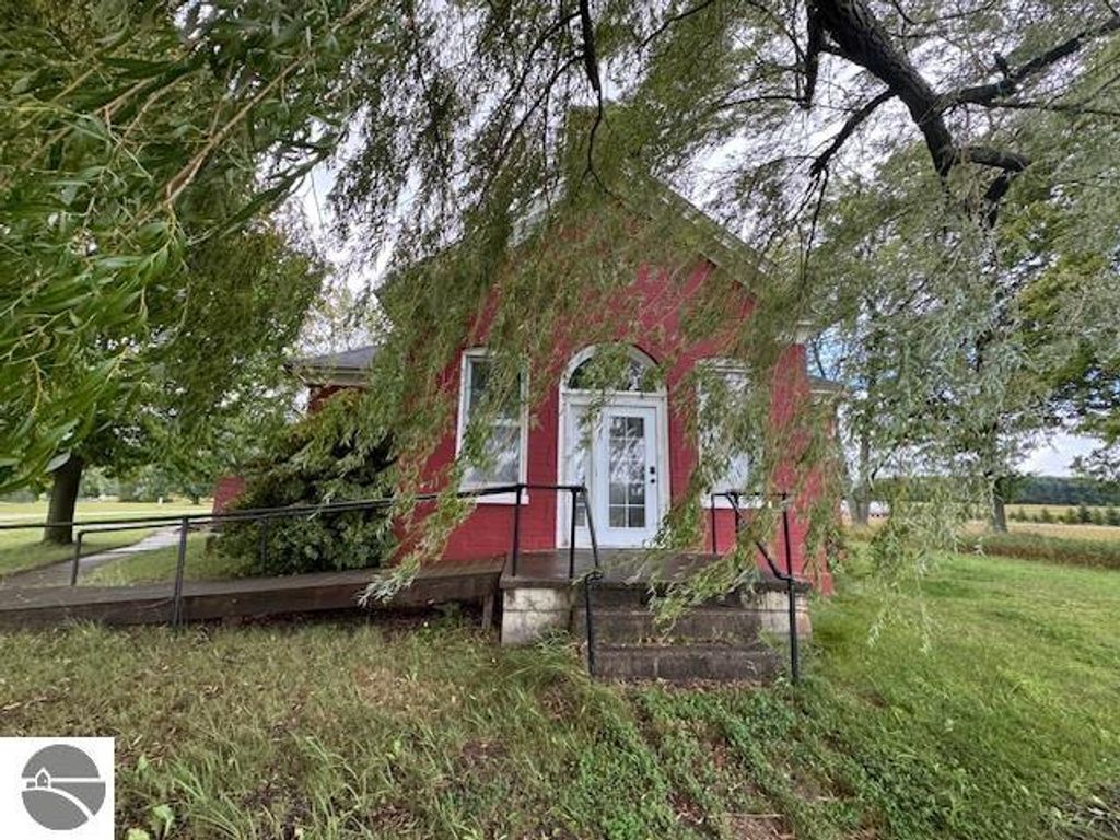 Photo of 6997 E 44 Road, Cadillac, MI 49601 (MLS # 1918275)