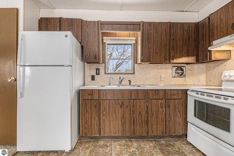 Tiny photo for 200 N Clark Street, Mesick, MI 49668 (MLS # 1941228)