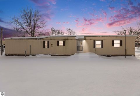 Tiny photo for 200 N Clark Street, Mesick, MI 49668 (MLS # 1941228)