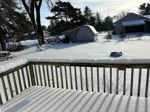 Tiny photo for 414 Cottage Avenue, Clare, MI 48617 (MLS # 1941274)