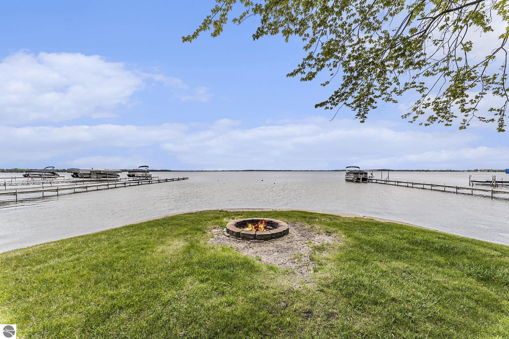 Houghton Lake, Michigan 48629, United States, ,Residential,Active,151734