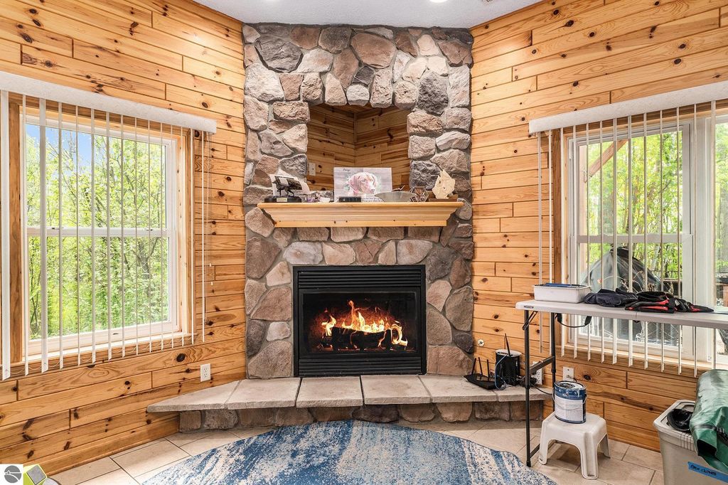 Photo of 10913 E Houghton Lake Drive, Houghton Lake, MI 48629 (MLS # 1935148)