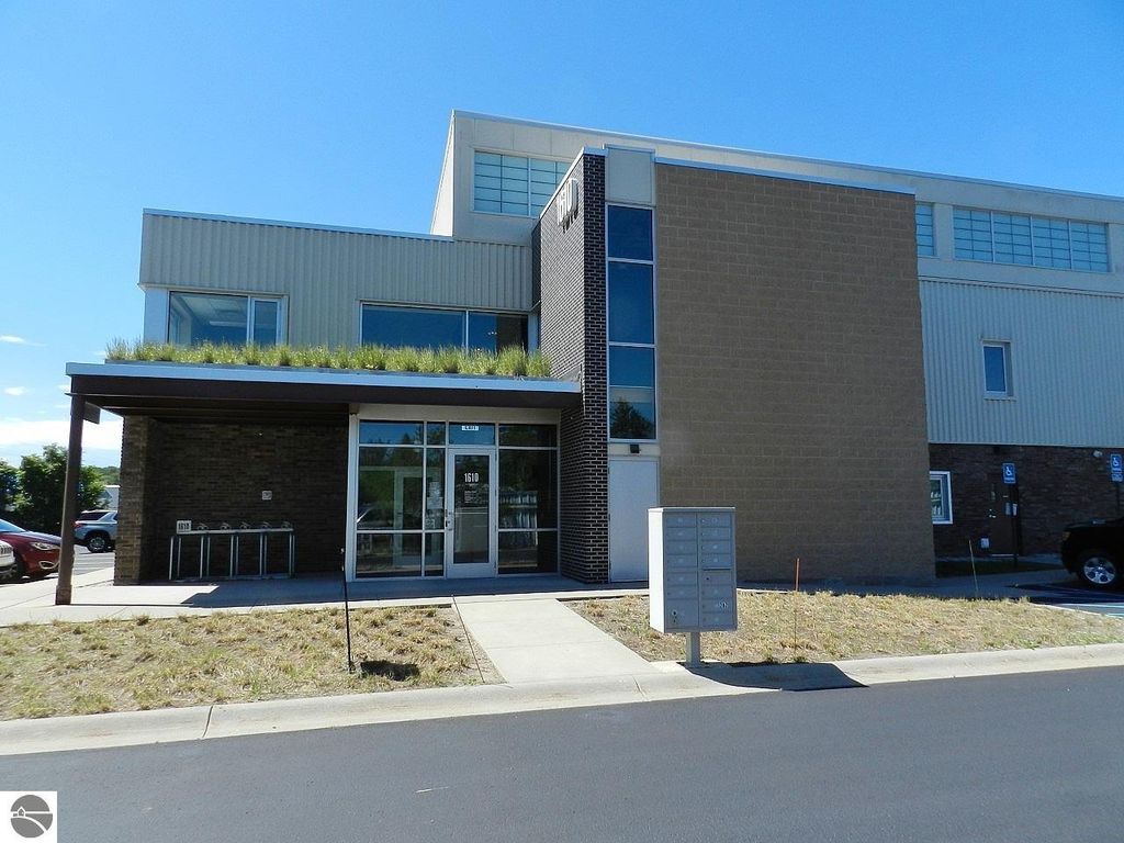 Photo of 1610 Barlow Street #Dry Storage, Traverse City, MI 49686 (MLS # 1933033)