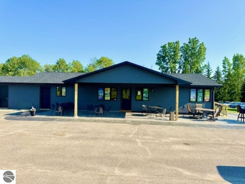Photo of 7795 S Clare Avenue, Clare, MI 48617 (MLS # 1934053)