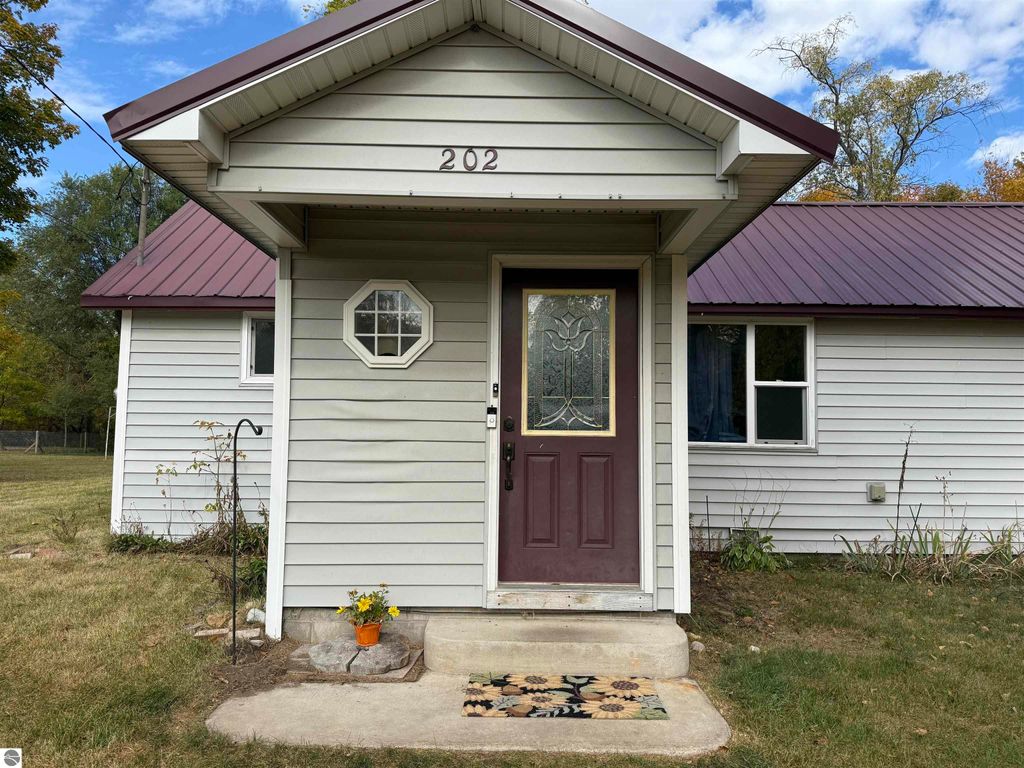 Photo of 202 Cottage Street, Kingsley, MI 49649 (MLS # 1939619)