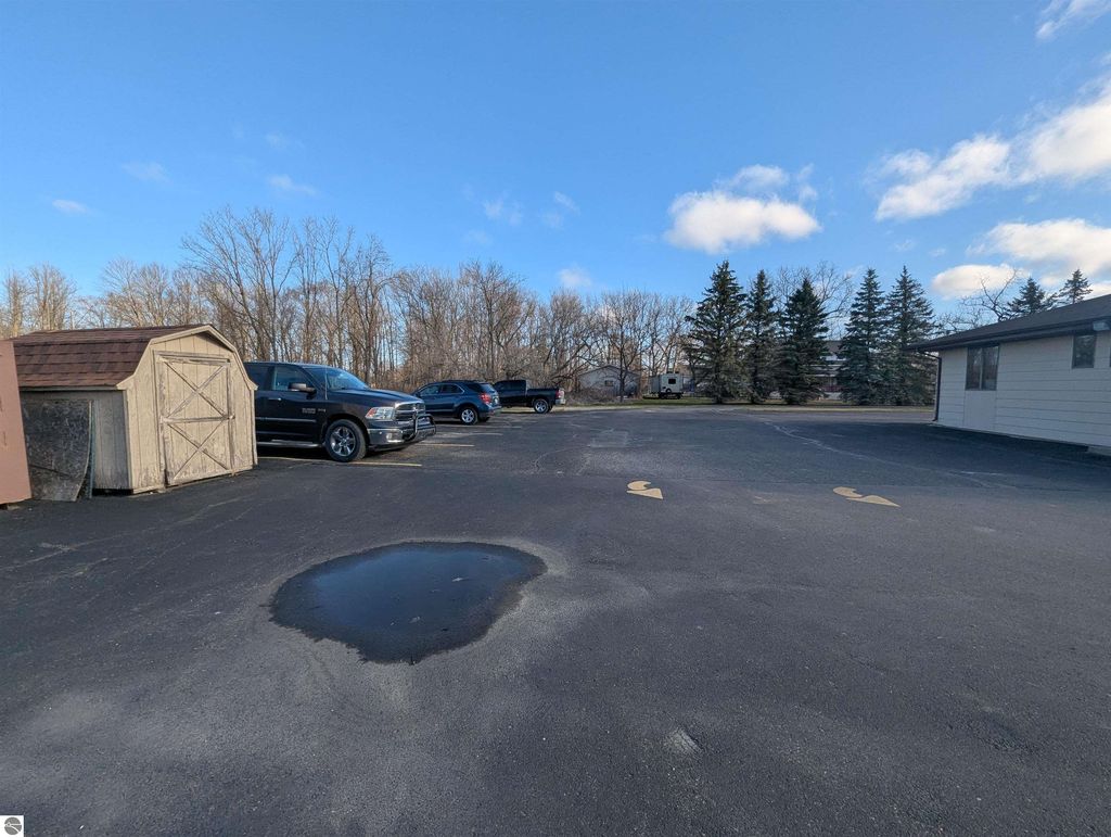 Photo of 212 S Court Street, Standish, MI 48658 (MLS # 1932532)