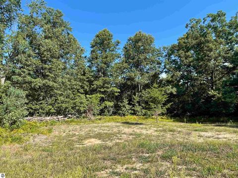 Tiny photo for 2492 E Fir Road, Harrison, MI 48625 (MLS # 1937849)