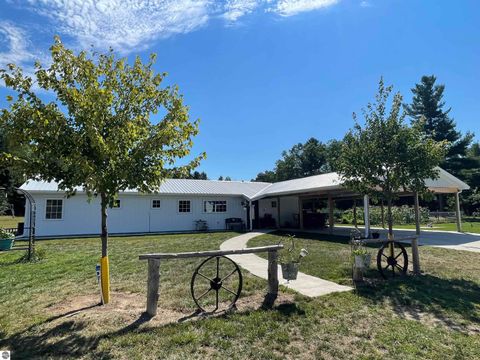 Tiny photo for 2492 E Fir Road, Harrison, MI 48625 (MLS # 1937849)