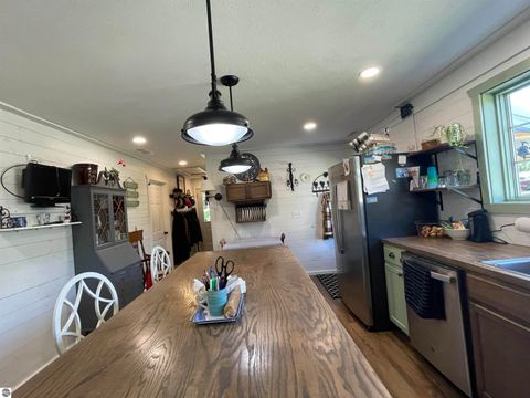 Tiny photo for 2492 E Fir Road, Harrison, MI 48625 (MLS # 1937849)