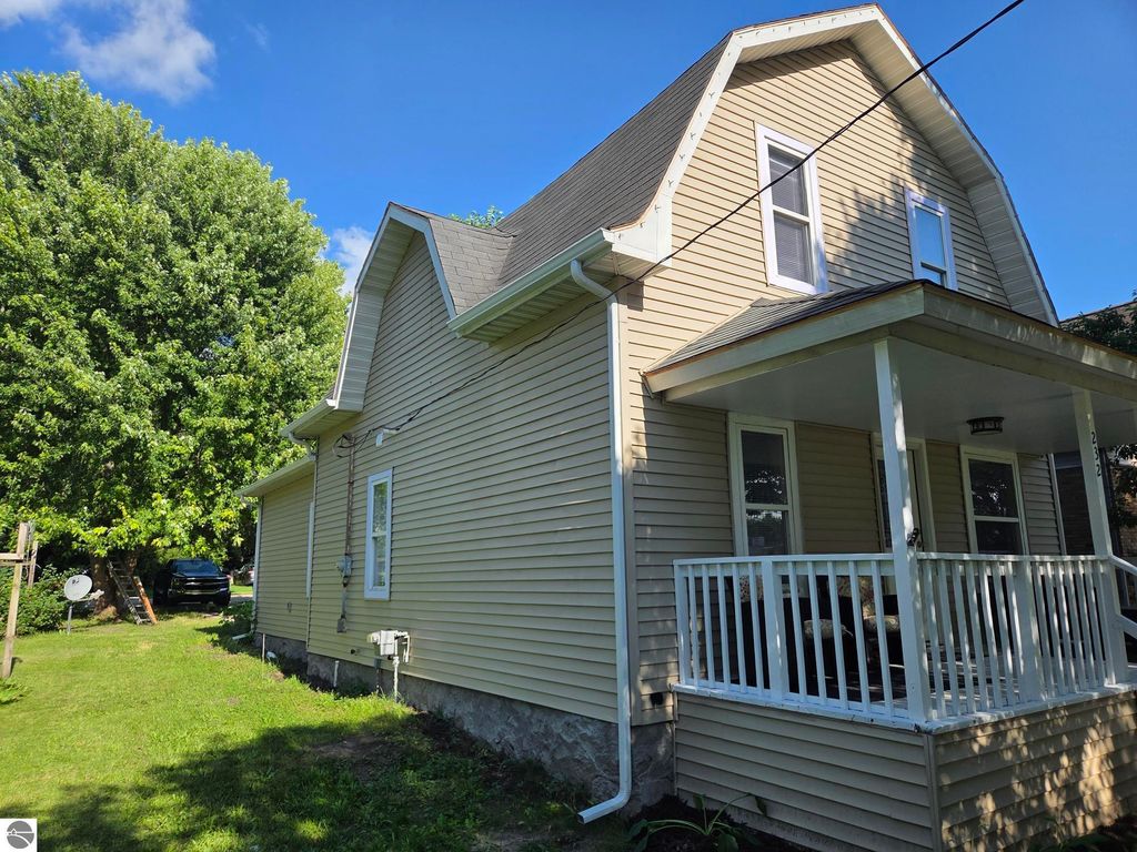 Photo of 232 N Sheridan Road, Remus, MI 49340 (MLS # 1935914)