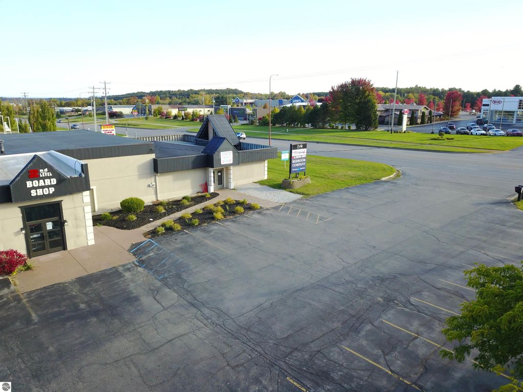 Photo of 2751 N US-31 S, Traverse City, MI 49684 (MLS # 1933364)