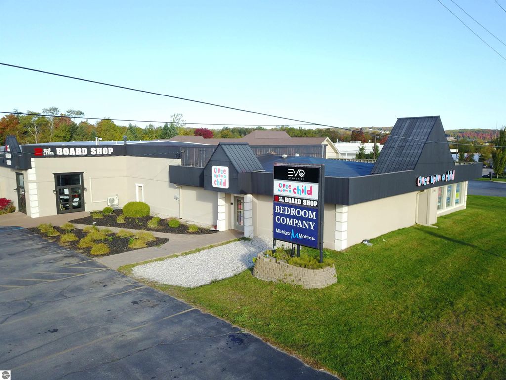 Photo of 2751 N US-31 S, Traverse City, MI 49684 (MLS # 1933364)