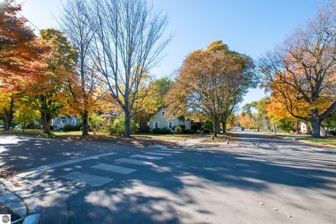 Tiny photo for 1101 Jefferson Avenue, Traverse City, MI 49684 (MLS # 1940113)