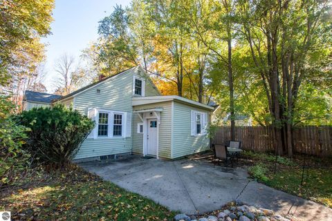 Tiny photo for 1101 Jefferson Avenue, Traverse City, MI 49684 (MLS # 1940113)