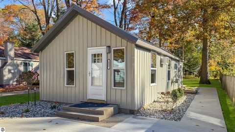 Tiny photo for 112 Iroquois Place, Cadillac, MI 49601 (MLS # 1939996)