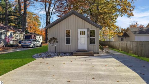 Tiny photo for 112 Iroquois Place, Cadillac, MI 49601 (MLS # 1939996)