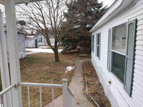 Tiny photo for 2377 Friendship Drive, Traverse City, MI 49686 (MLS # 1941338)