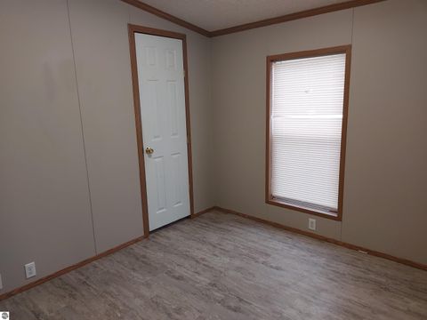 Tiny photo for 2377 Friendship Drive, Traverse City, MI 49686 (MLS # 1941338)