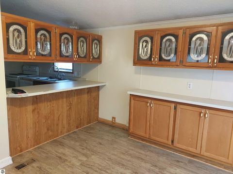 Tiny photo for 2377 Friendship Drive, Traverse City, MI 49686 (MLS # 1941338)