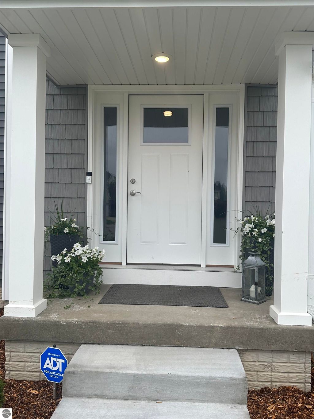 Photo of 1524 Somerset Court, Mt Pleasant, MI 48858 (MLS # 1937731)