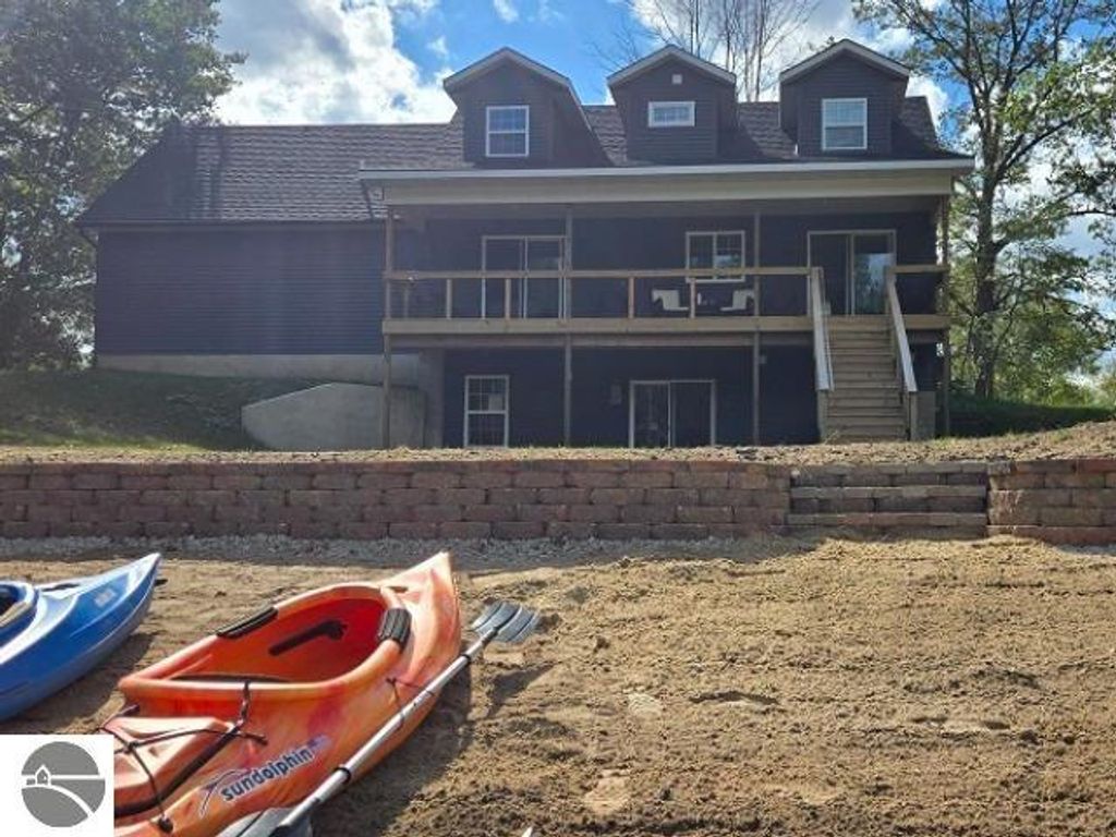Photo of 8778 Edgewater Drive, Stanwood, MI 49346 (MLS # 1939443)