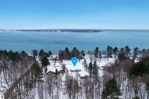 Photo of 5813 Pennington Drive, Beulah, MI 49617 (MLS # 1941310)