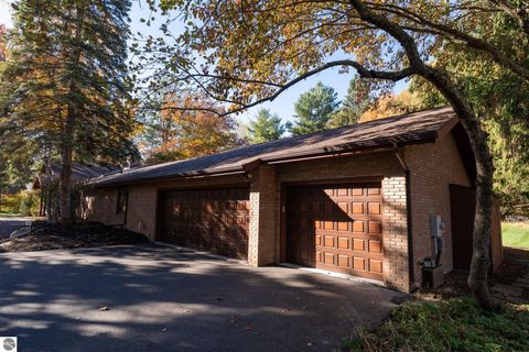 Tiny photo for 1326 Tomah Drive, Mt Pleasant, MI 48858 (MLS # 1940383)