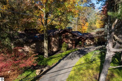 Tiny photo for 1326 Tomah Drive, Mt Pleasant, MI 48858 (MLS # 1940383)