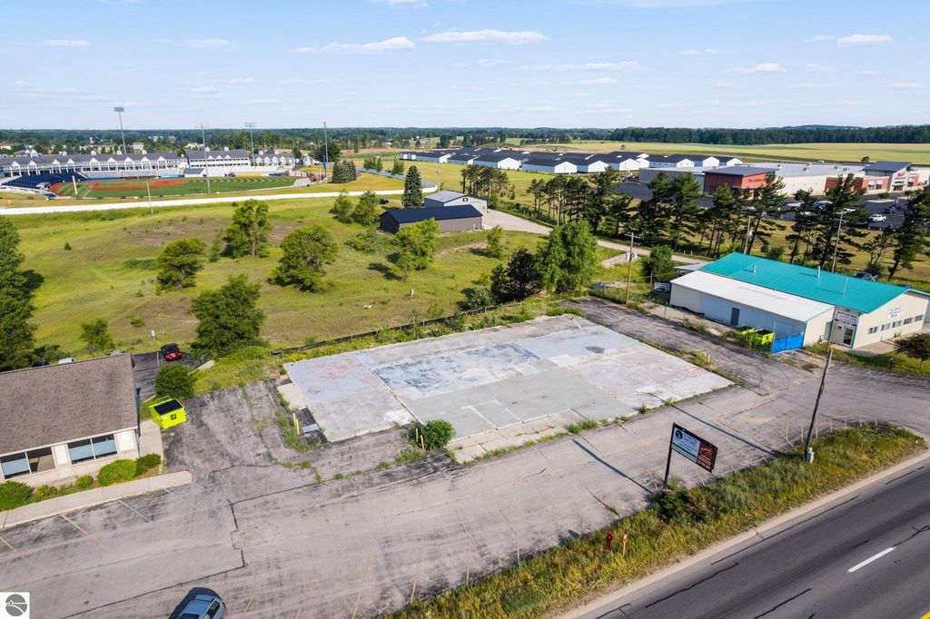 Photo of 300 US-31 S, Traverse City, MI 49684 (MLS # 1930414)