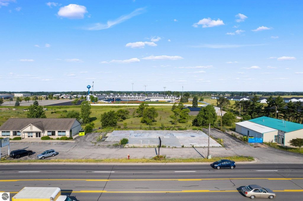 Photo of 300 US-31 S, Traverse City, MI 49684 (MLS # 1930414)