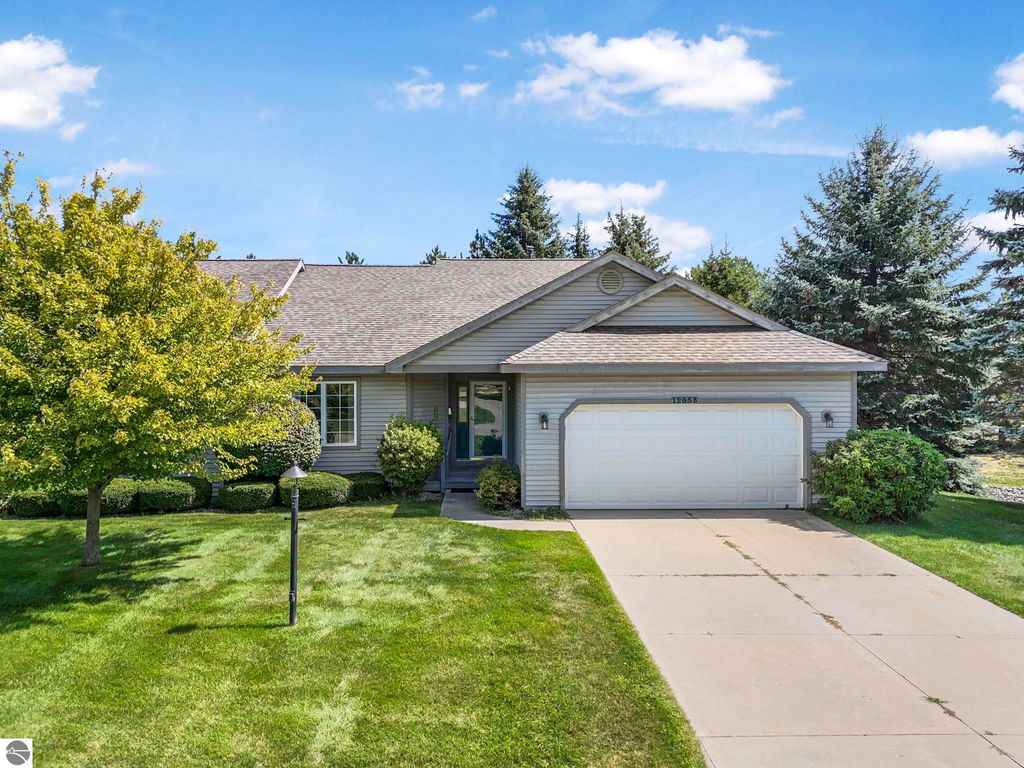 Photo of 12053 S Elk Run, Traverse City, MI 49684 (MLS # 1939542)