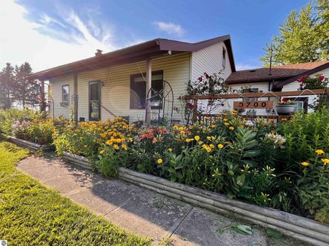 Tiny photo for 3700 Red School Road, Kingsley, MI 49649 (MLS # 1940926)