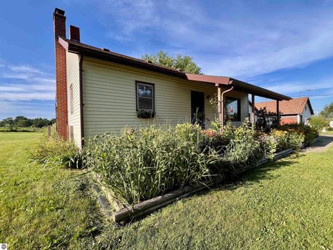 Tiny photo for 3700 Red School Road, Kingsley, MI 49649 (MLS # 1940926)