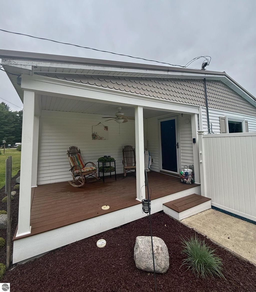 Photo of 2613 S Whitney Beach, Beaverton, MI 48612 (MLS # 1939599)