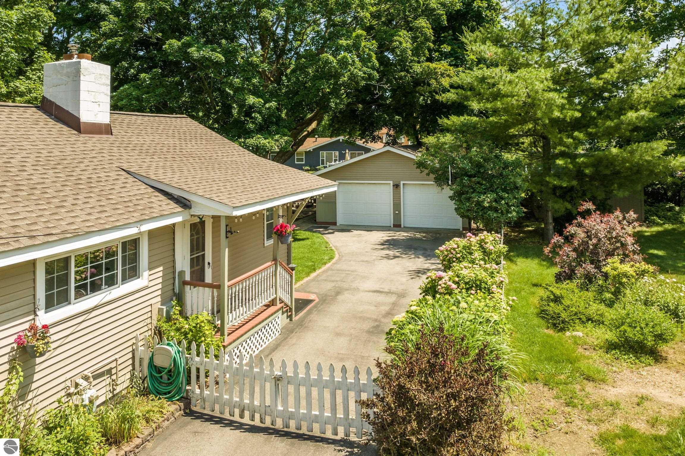 Charlevoix, Michigan 49720, United States, 2 Bedrooms Bedrooms, ,1 BathroomBathrooms,Residential,Active,168699