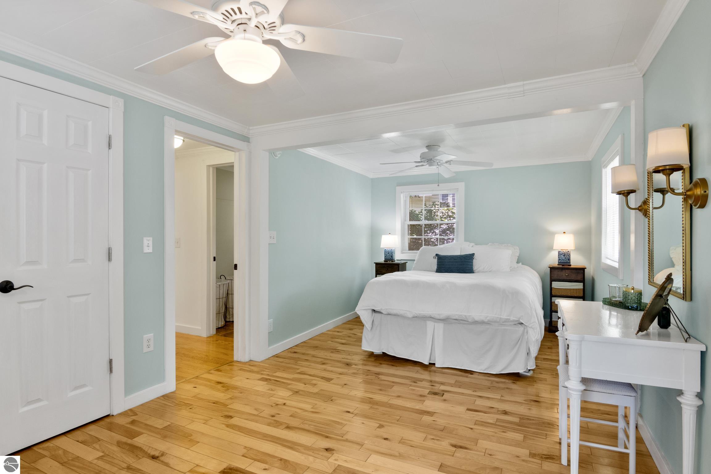 Charlevoix, Michigan 49720, United States, 2 Bedrooms Bedrooms, ,1 BathroomBathrooms,Residential,Active,168699