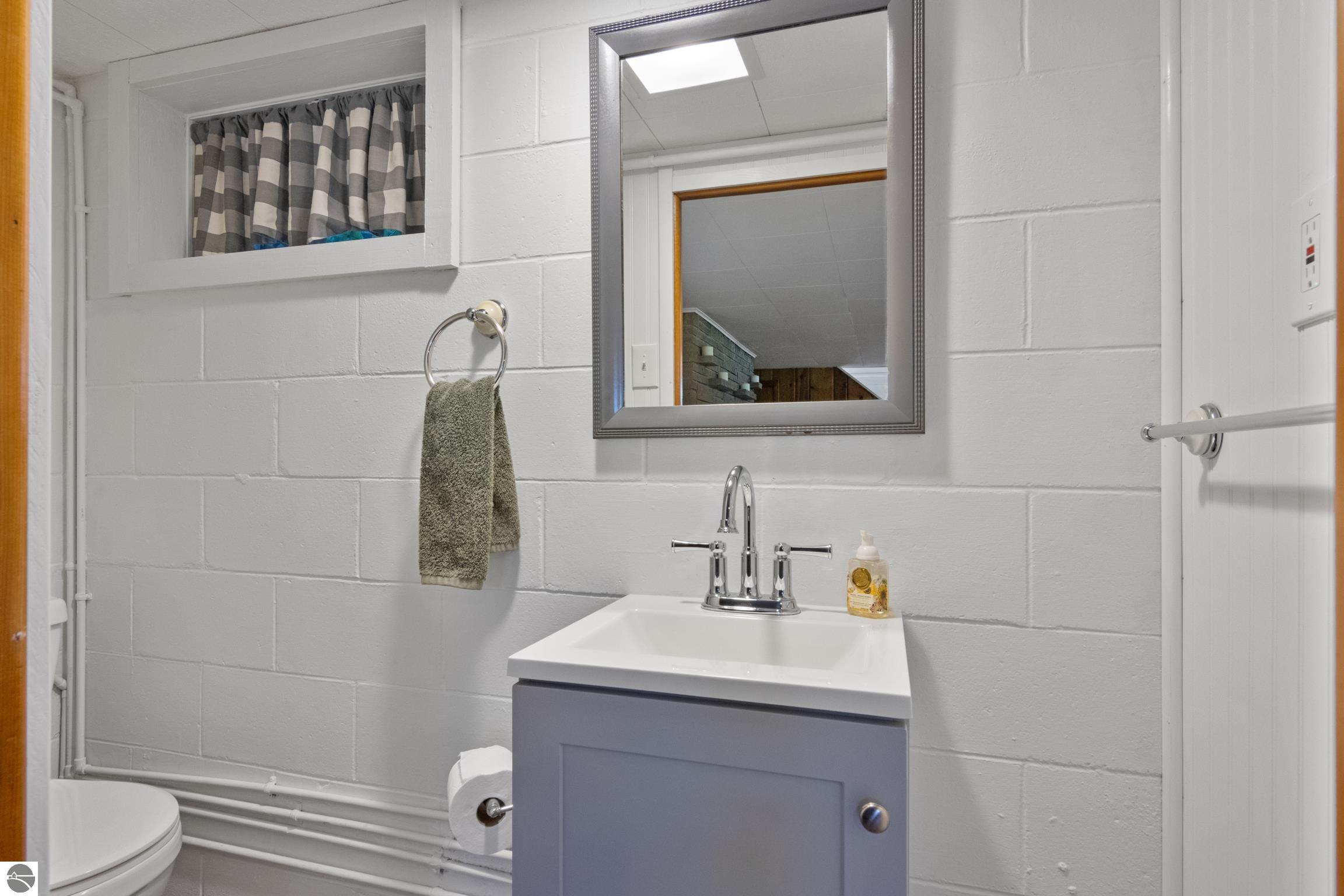 Charlevoix, Michigan 49720, United States, 2 Bedrooms Bedrooms, ,1 BathroomBathrooms,Residential,Active,168699