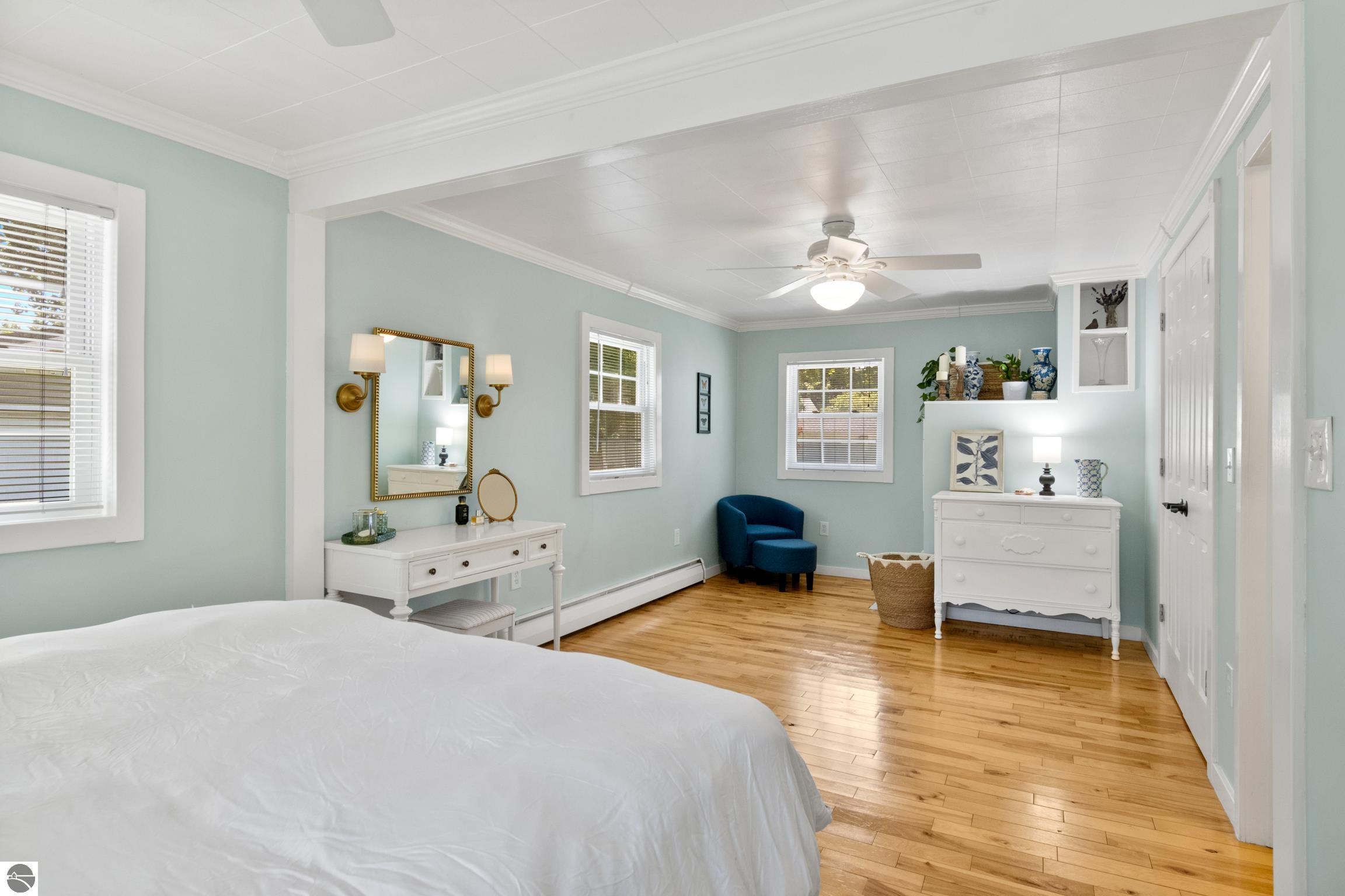 Charlevoix, Michigan 49720, United States, 2 Bedrooms Bedrooms, ,1 BathroomBathrooms,Residential,Active,168699