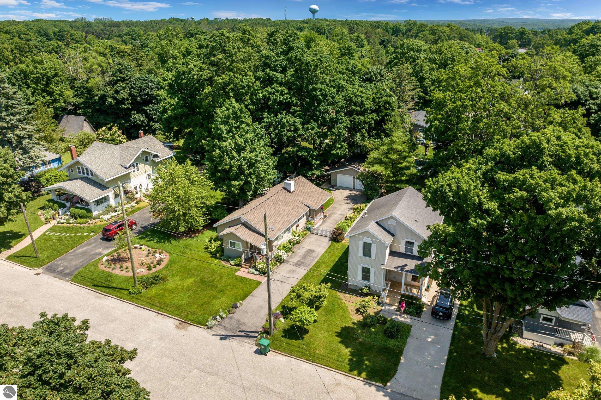 Charlevoix, Michigan 49720, United States, 2 Bedrooms Bedrooms, ,1 BathroomBathrooms,Residential,Active,168699