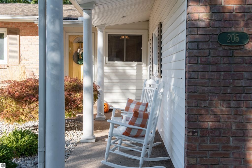 Photo of 205 Westview Drive, Alma, MI 48801 (MLS # 1939716)