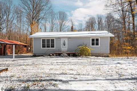 Tiny photo for 2427 Montgomery Road, Bellaire, MI 49615 (MLS # 1940487)