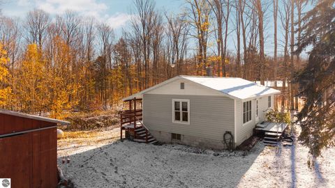 Tiny photo for 2427 Montgomery Road, Bellaire, MI 49615 (MLS # 1940487)