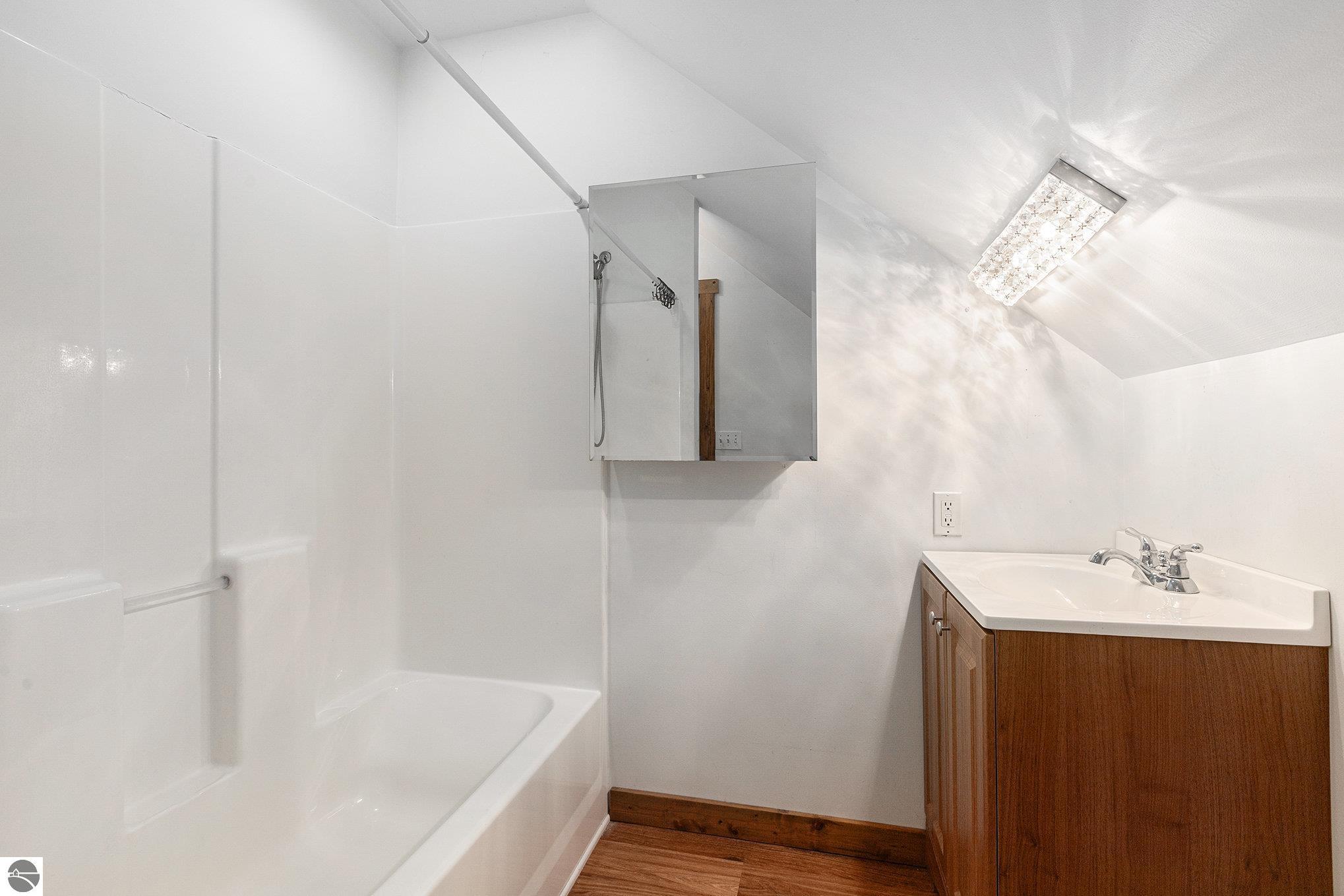 Copemish, Michigan 49625, United States, 3 Bedrooms Bedrooms, ,4 BathroomsBathrooms,Residential,Pending,180350