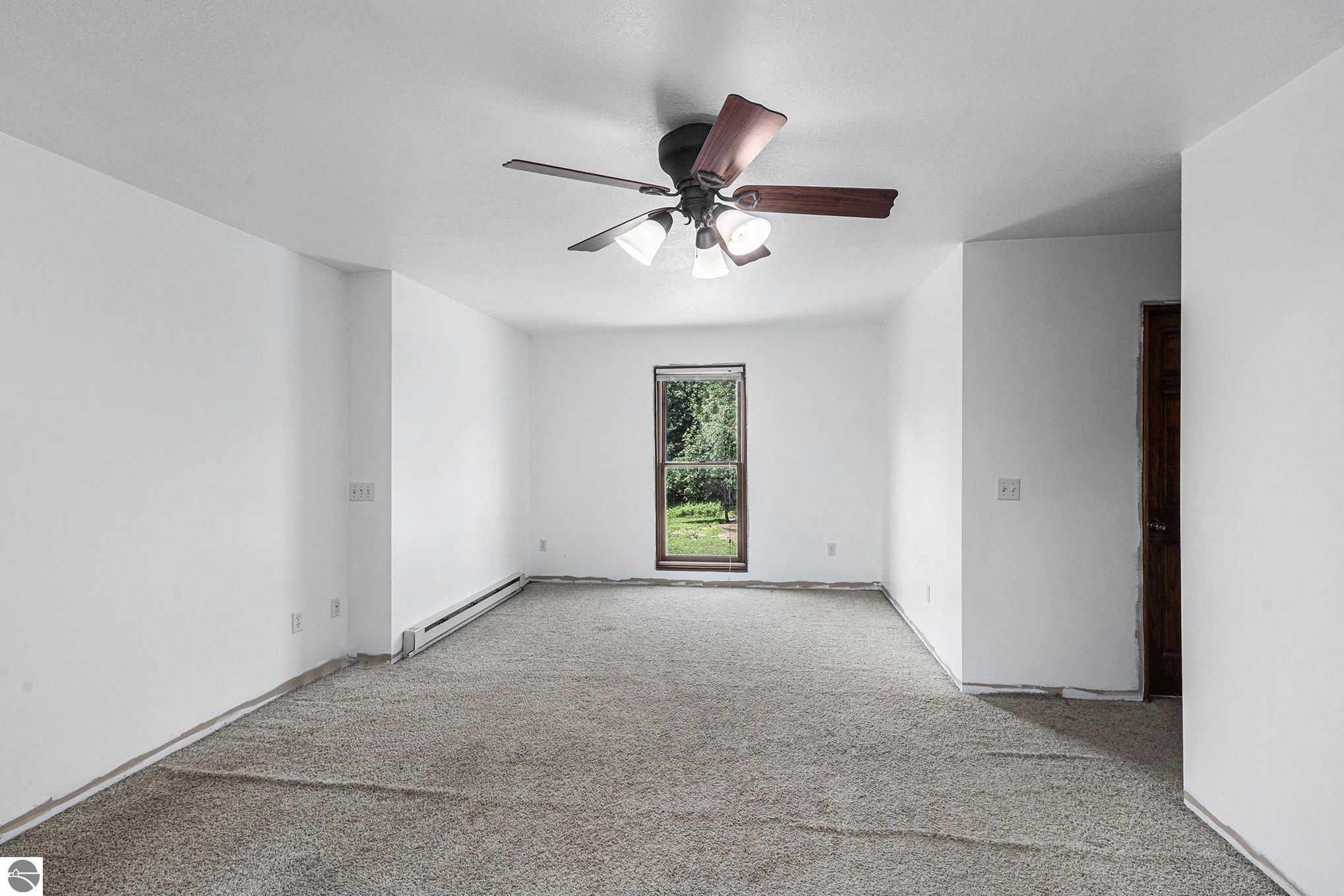 Copemish, Michigan 49625, United States, 3 Bedrooms Bedrooms, ,4 BathroomsBathrooms,Residential,Pending,180350