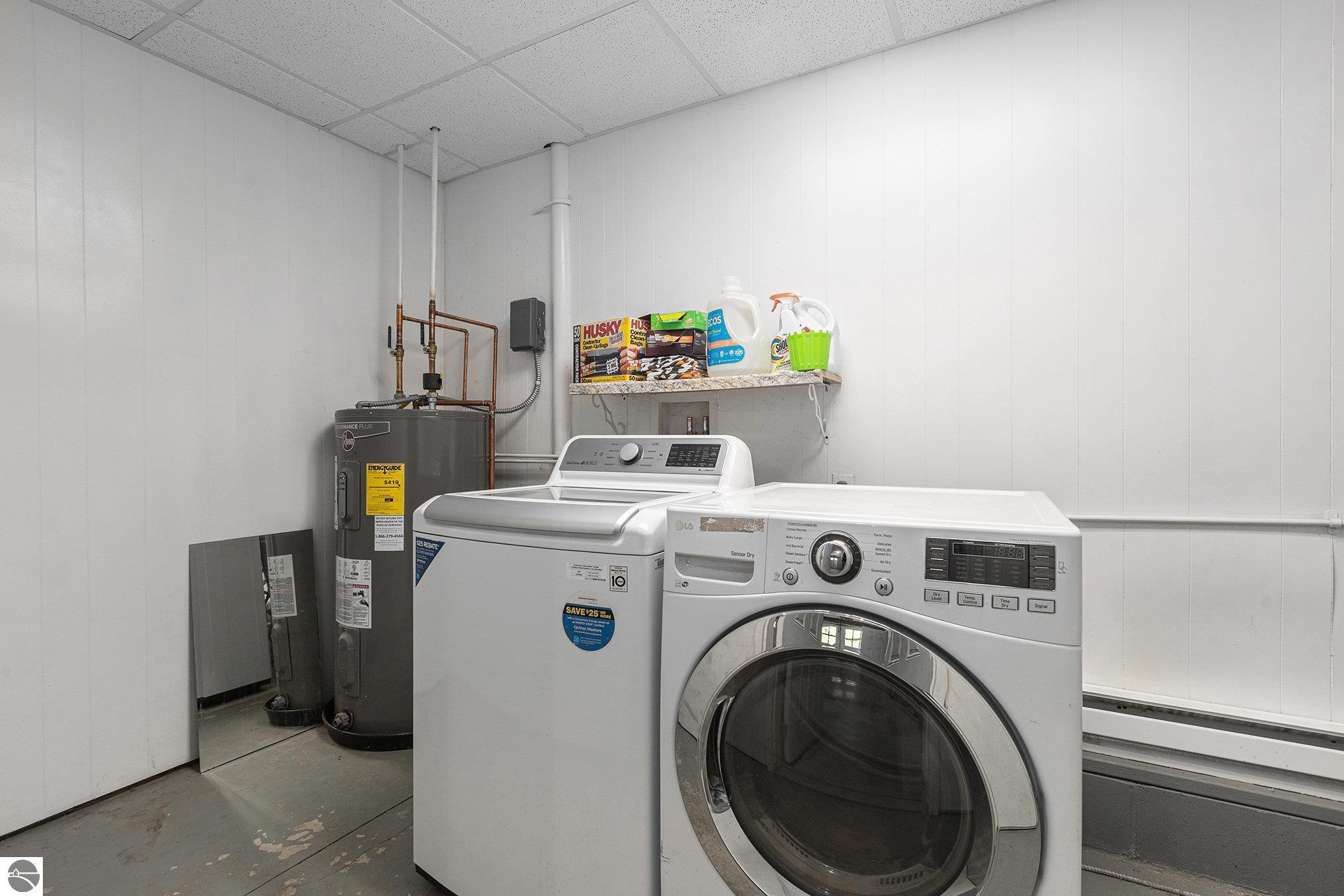 Copemish, Michigan 49625, United States, 3 Bedrooms Bedrooms, ,4 BathroomsBathrooms,Residential,Pending,180350