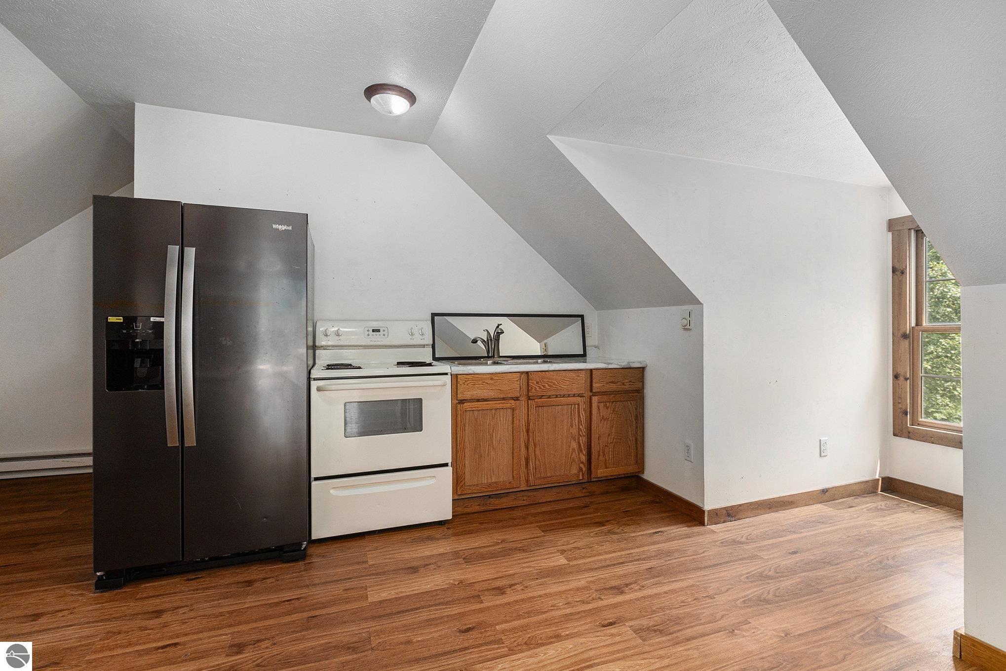 Copemish, Michigan 49625, United States, 3 Bedrooms Bedrooms, ,4 BathroomsBathrooms,Residential,Pending,180350