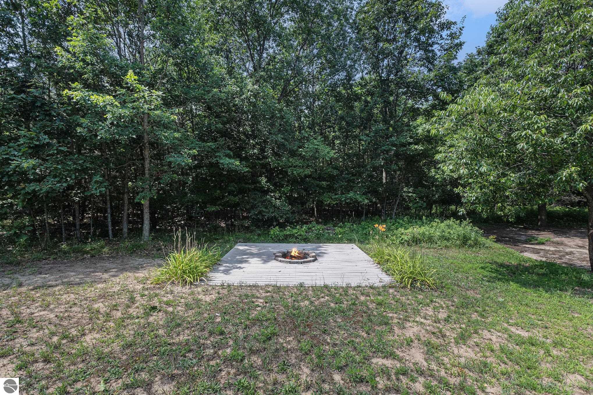 Copemish, Michigan 49625, United States, 3 Bedrooms Bedrooms, ,4 BathroomsBathrooms,Residential,Pending,180350