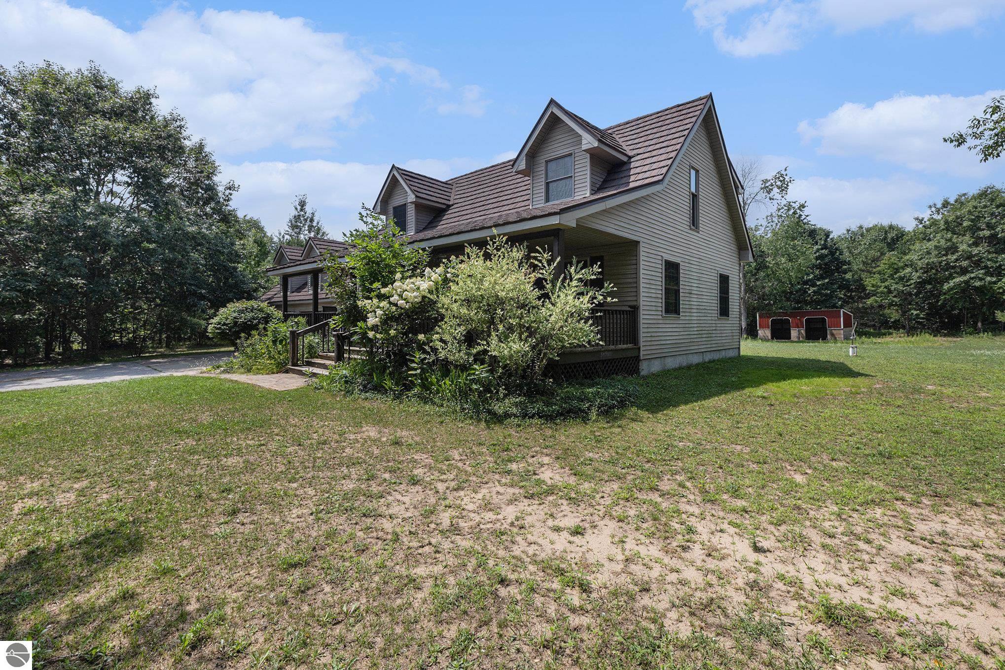 Copemish, Michigan 49625, United States, 3 Bedrooms Bedrooms, ,4 BathroomsBathrooms,Residential,Pending,180350