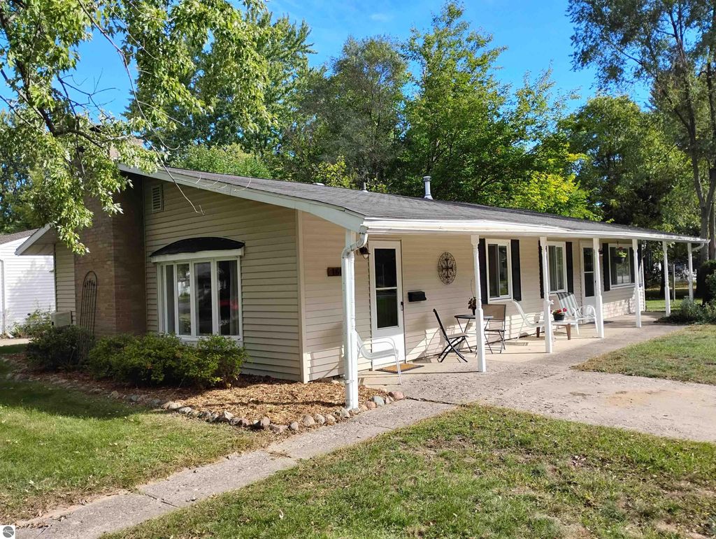 Photo of 1607 E High Street, Mt Pleasant, MI 48858 (MLS # 1938939)
